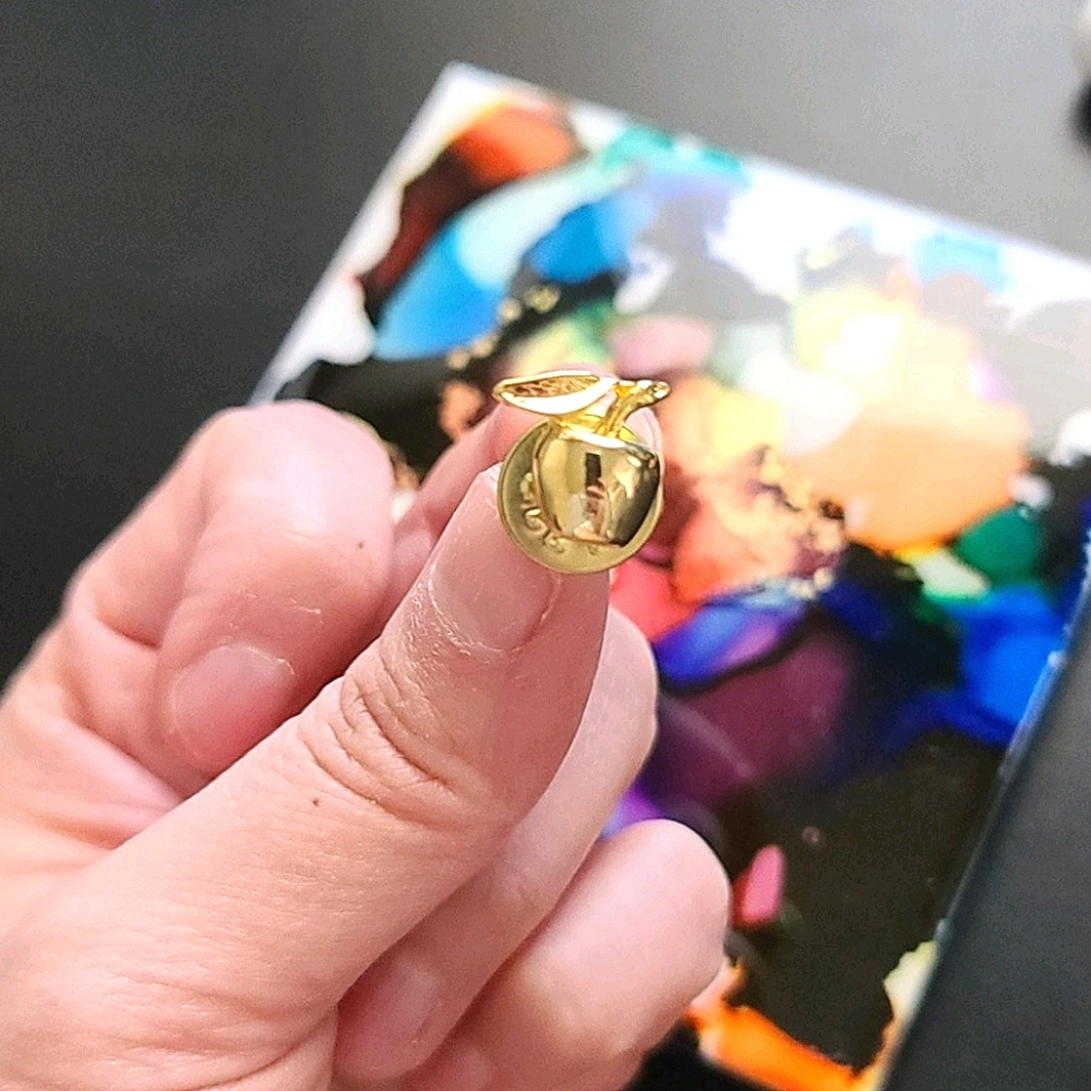 7/1 APPLE PIN